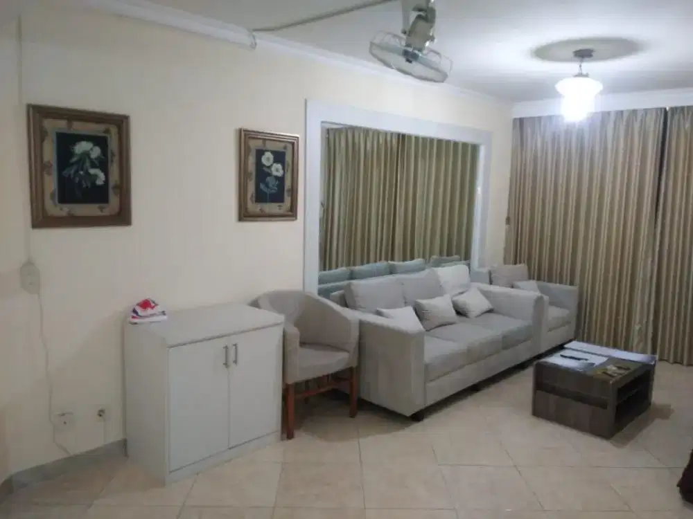 Disewakan Cepat Apartemen Taman Rasuna 2BR,74M2,Include IPL,Furnish