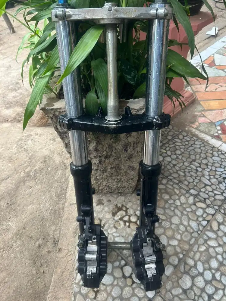 Limbah sokbreker depan