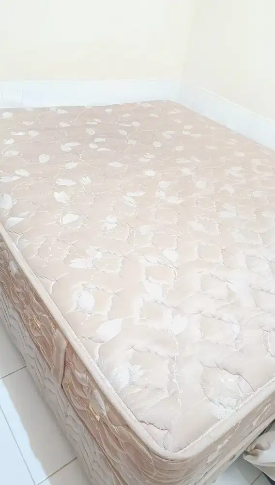 Spring bed atas bawah dipan KING SIZE 180x200x55 cm
