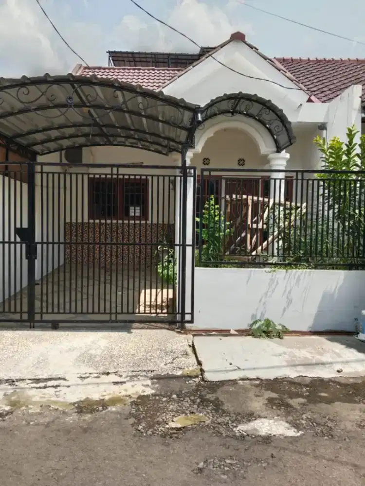 Dijual rumah siap huni di kompl Taman Pajajaran Bogor 1,5lantai