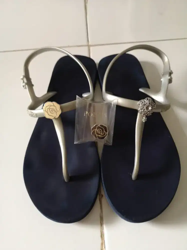 Original Popits Free Pin Like New Sandal preloved tdk guess zara keds