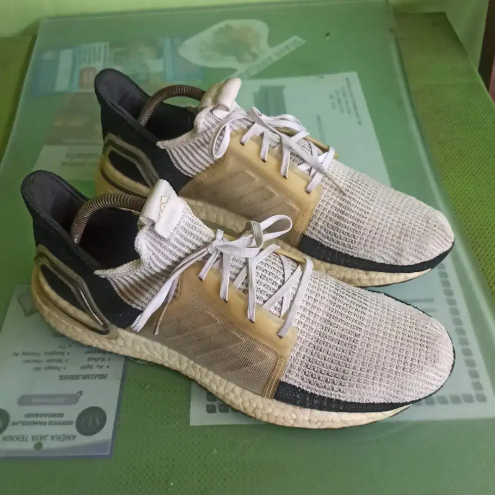 Sepatu Sneakers Adidas Runing size 43