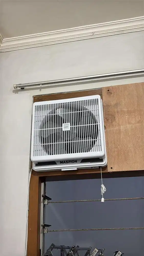 Maspion Ventilating Exhaust Fan Kipas Ventilasi 12 Inch MV-300 NEX