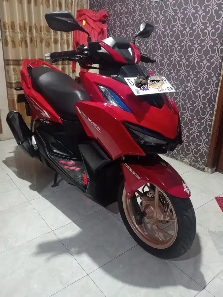 Honda Vario 160 Cbs Red