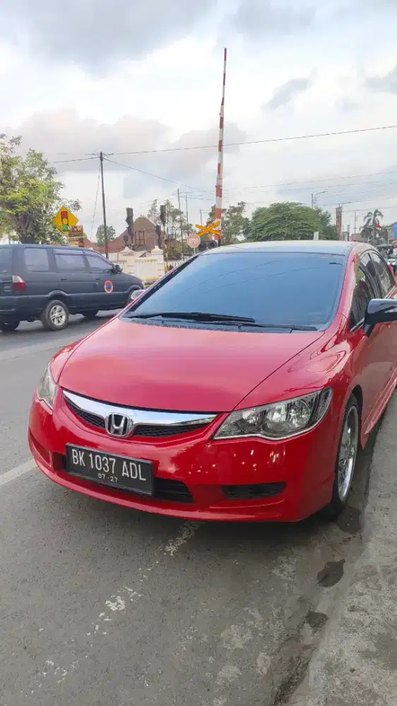 Di jual mobil honda civic 2011 fd metic