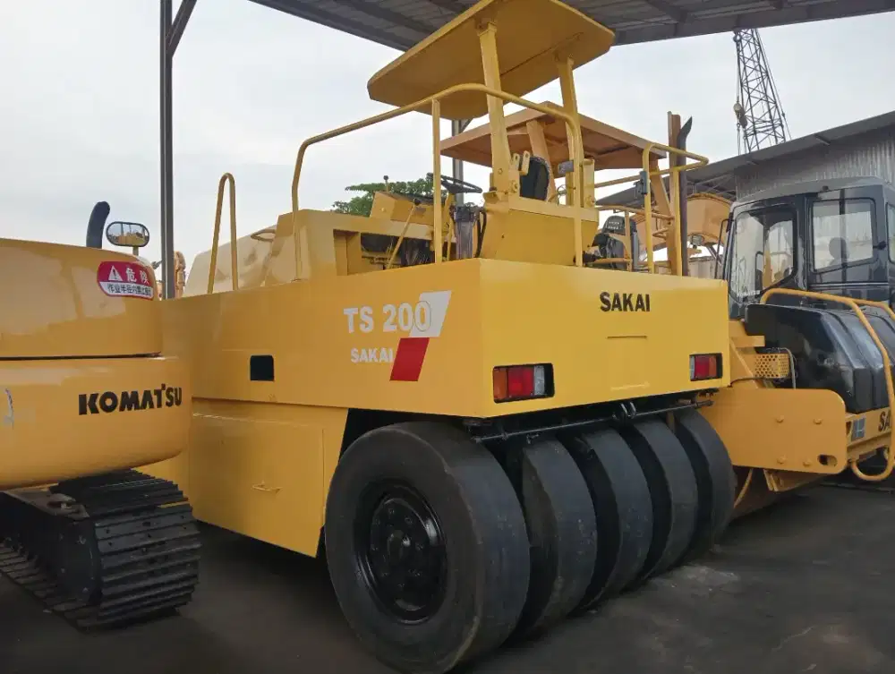 JUAL TIRE ROLLER IMPORT 2024 SAKAI TS200