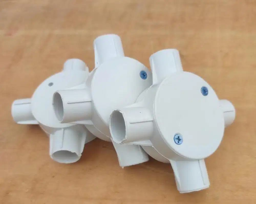 Tdus 3 cabang conduit 20mm white