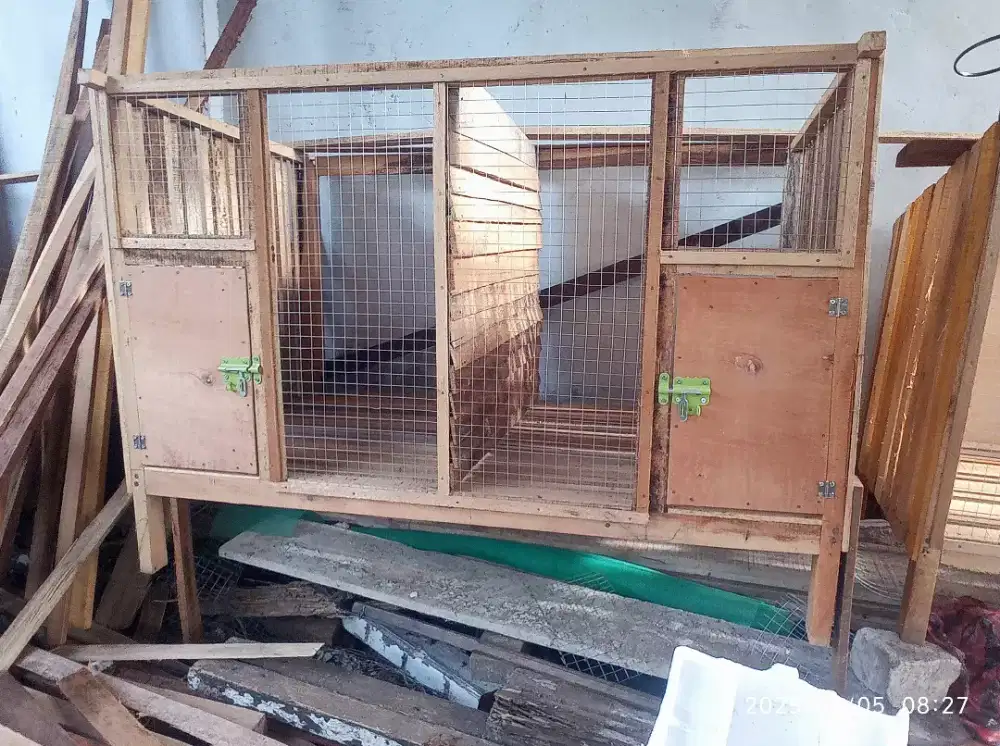 Kandang 2 pintu