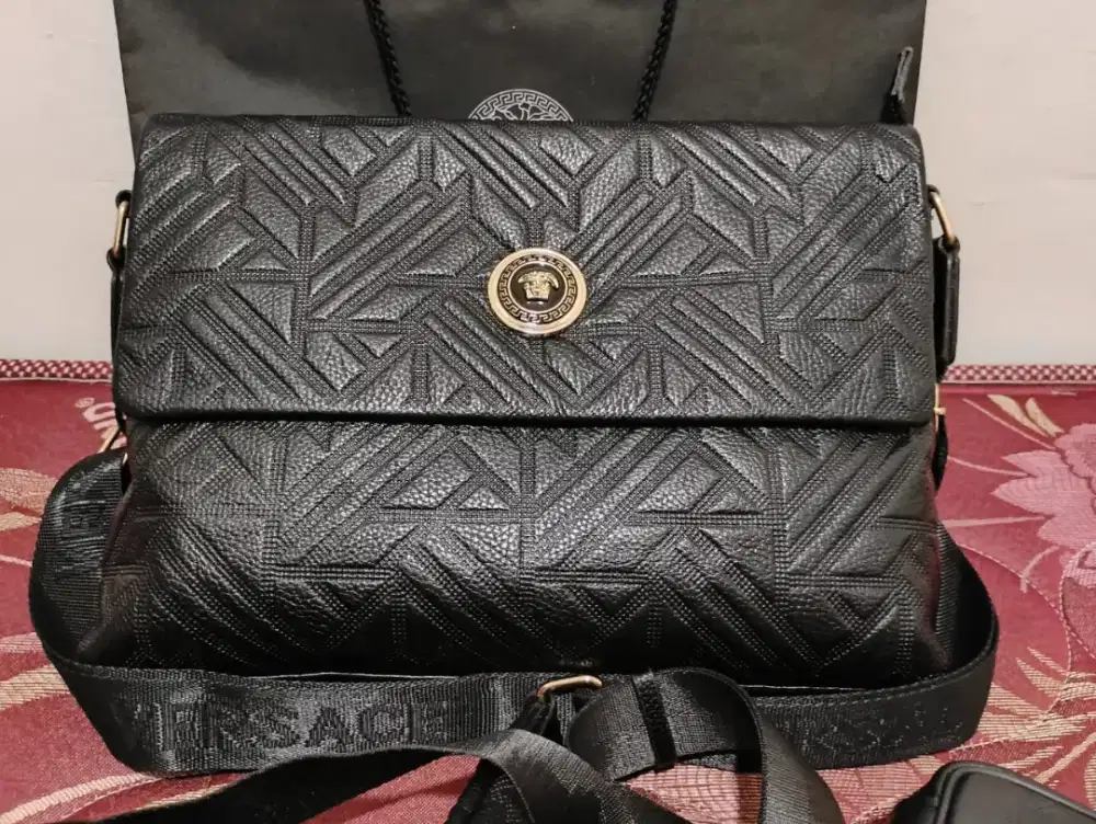 Borongan Tas Vercase 4 Item bahan kulas