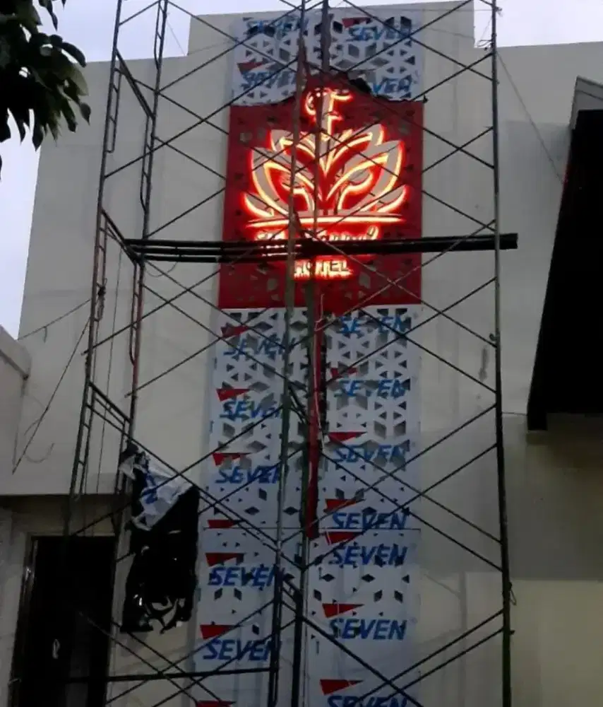 Pabrikasi reklame dan fasad