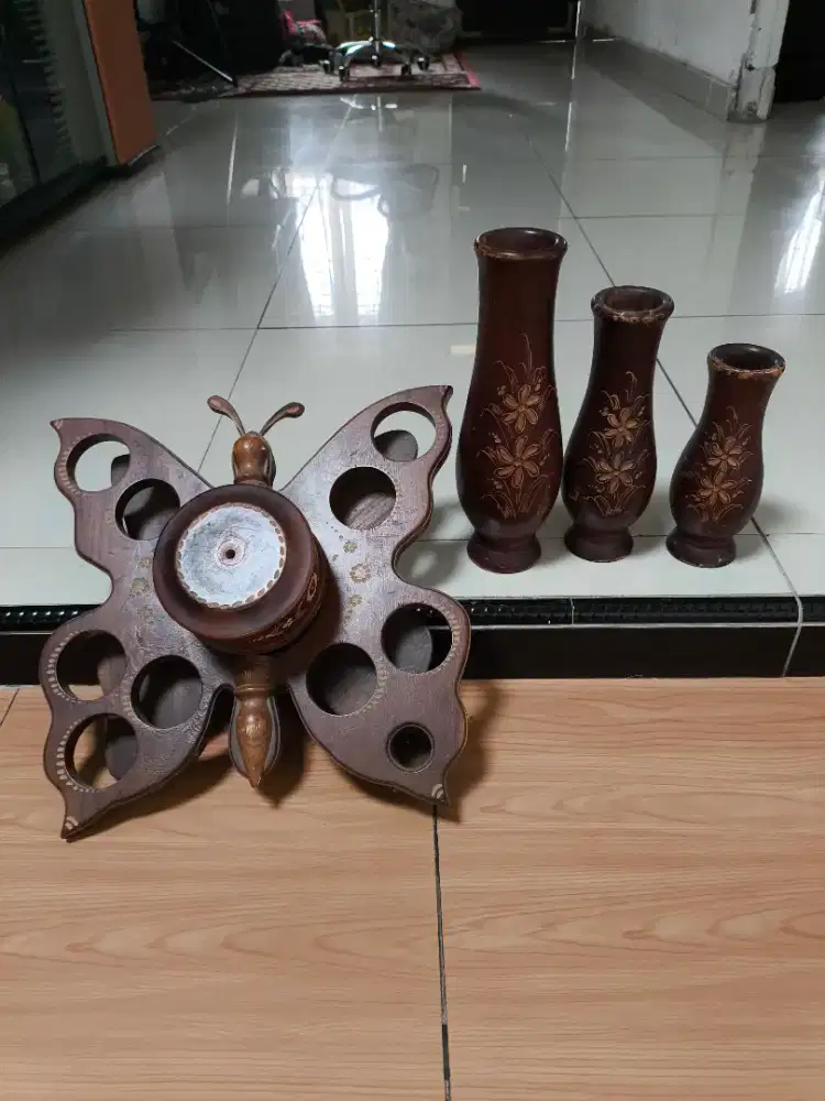 Tempat minum gelas, toples, dan pot kayu 3 buah...