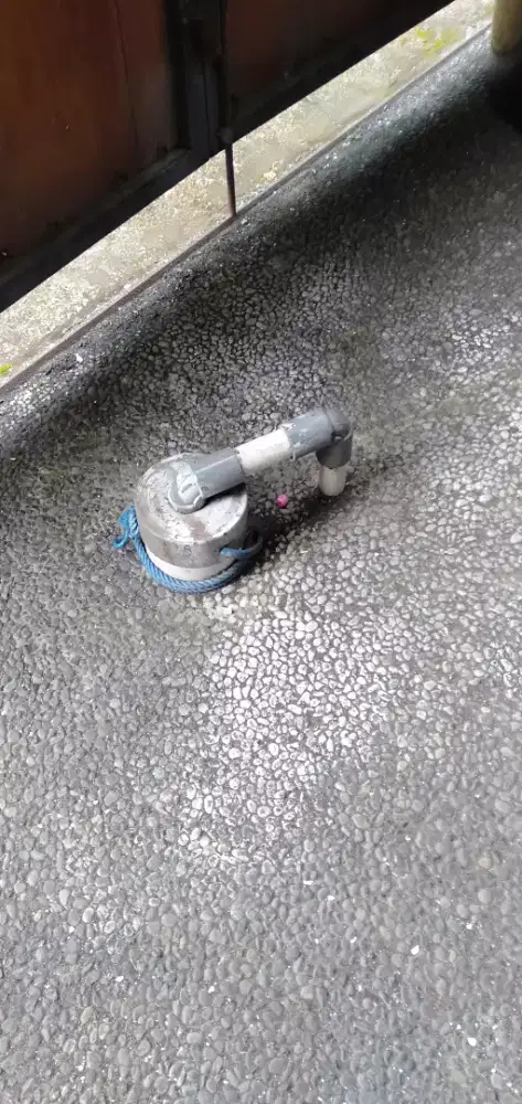 Tukang pompa air dan listrik