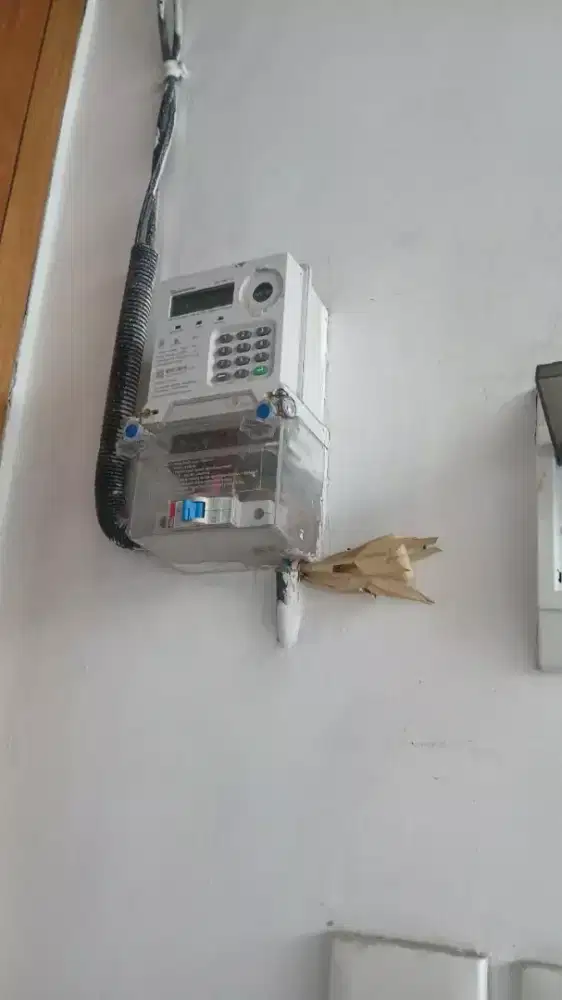 Teknisi listrik area Bali