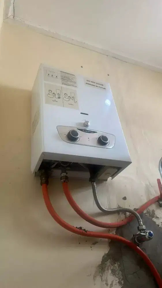 Tukang pompa air, tandon air, sumur bor, kloset duduk, wastafel,dll