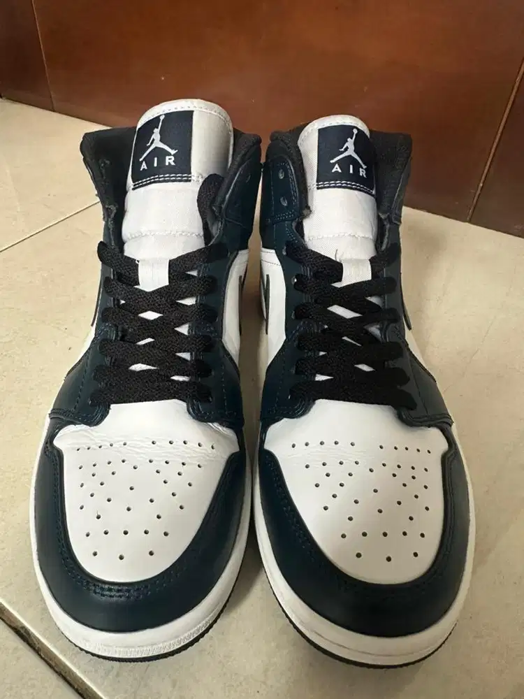 NIKE AIR JORDAN 1 MID Armory Navy Like New