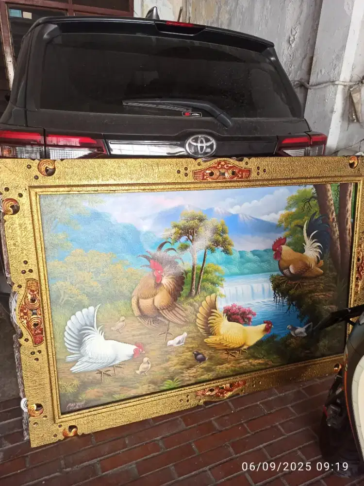 Hiasan dinding besar