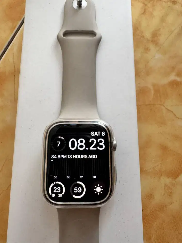 DIJUAL (NEGO) APPLE WATCH 8 45 MM STARLIGHT