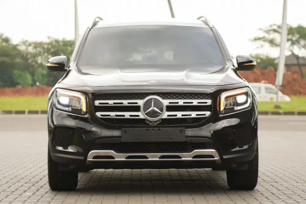 TERMURAH DI PASARAN! Mercedes Benz GLB200 1.3 Progressive Line 2021