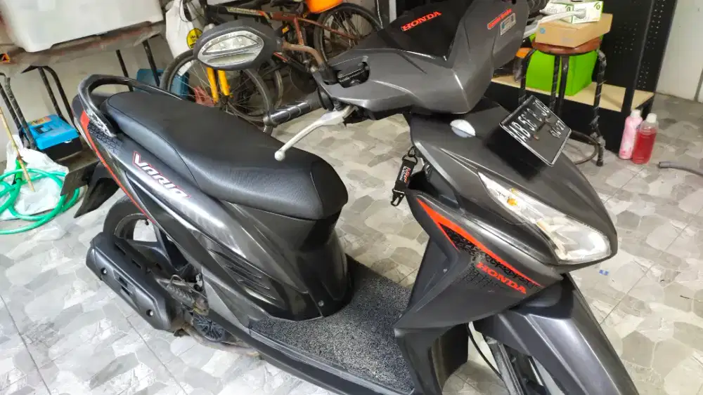 Vario F1 110cc Combi Brake