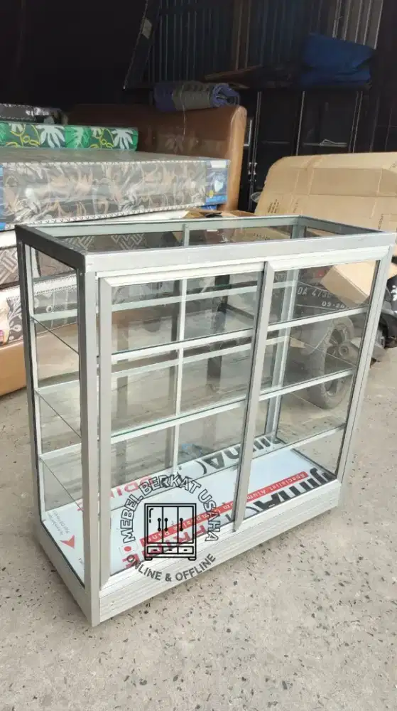 Etalase kaca ukuran 1 meter dan 1.5 meter