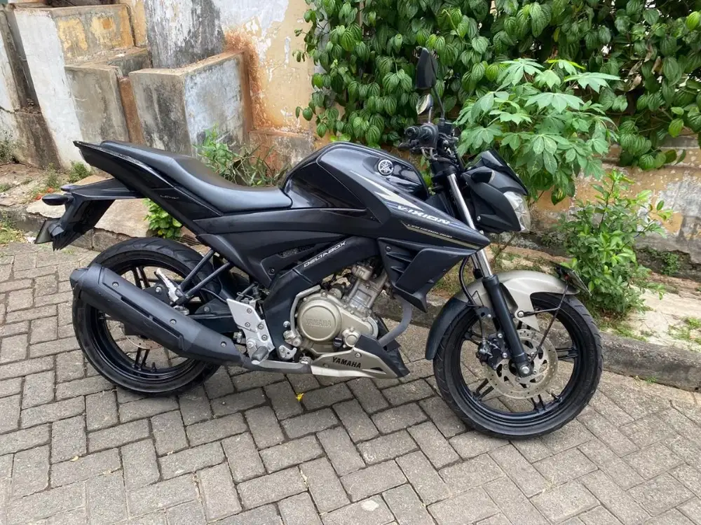 Dijual vixion black 2017 pemakaian pribadi mesin segel