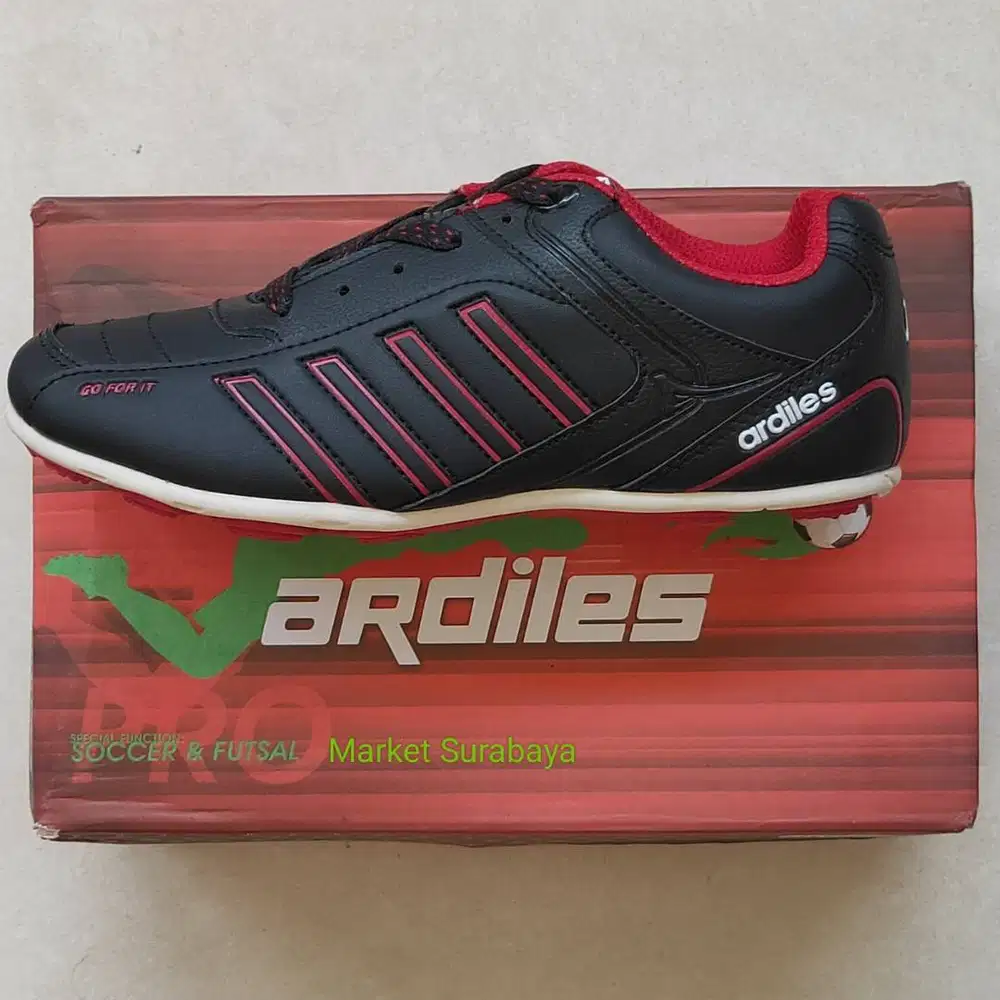 Sepatu Ardiles futsal untuk anak SD