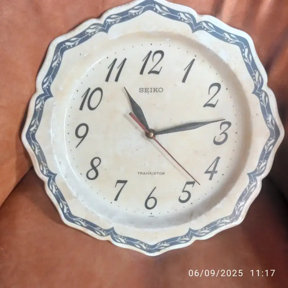 Jam dinding seiko piring antik diameter 30 cm