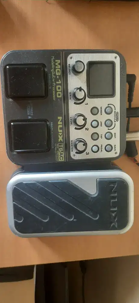 Dijual efek guitar NUX MG-100