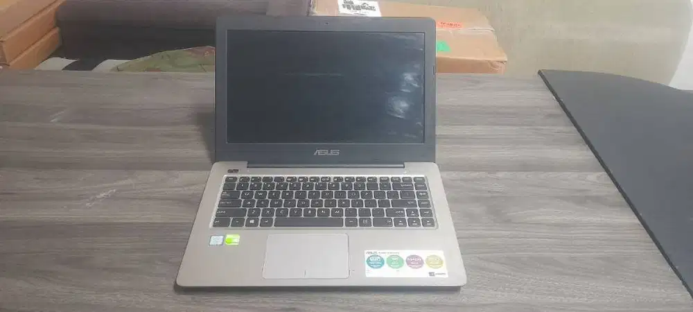 Asus A456UR - WX059D Core i5 RAM 4GB HDD 1TB Win10 Home Bekas