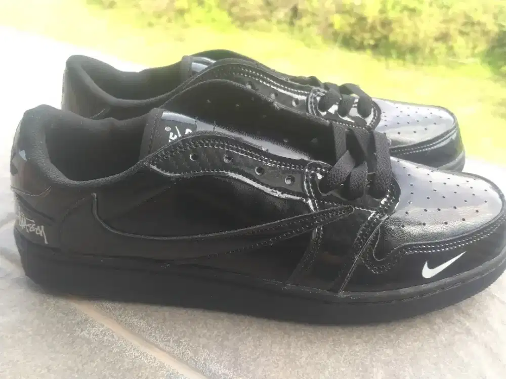 Nike Travis Scott Black Phantom sz 41