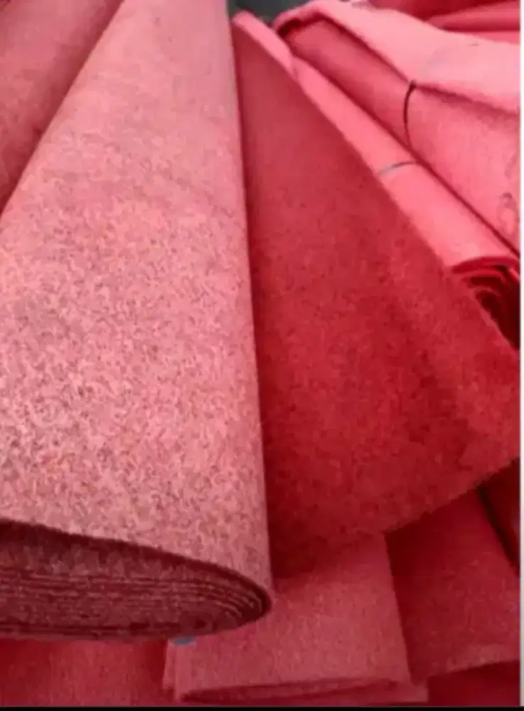 preloved 30m  red karpet per meter 30k