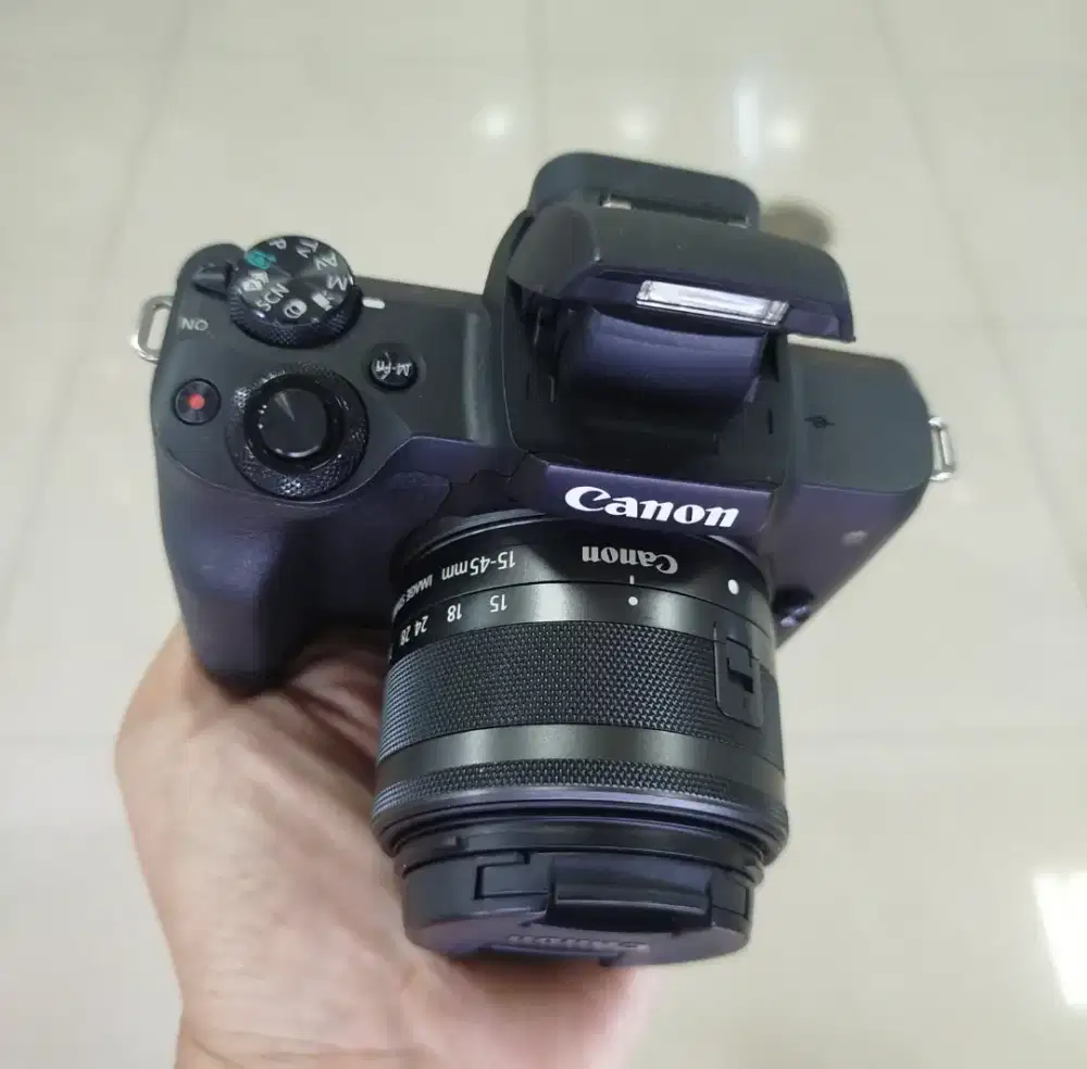 Kamera Eos M50 kit 15-45m stm