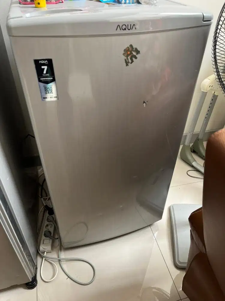 Kulkas ASI | Freezer 1 Pintu Aqua Japan AQF-S4
