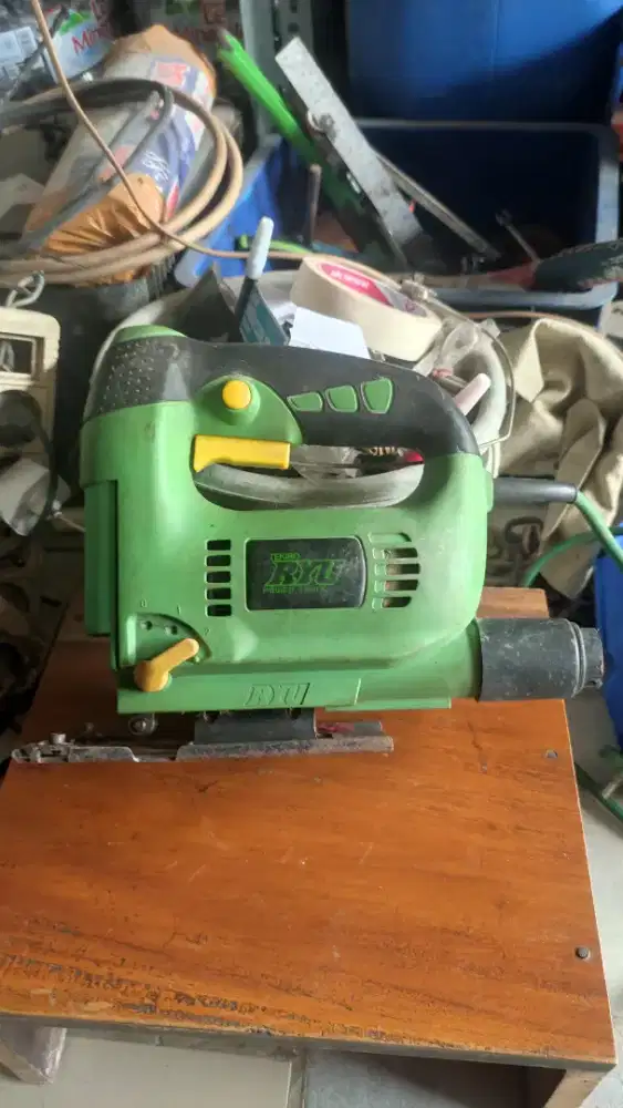 TEKIRO RYU MESIN JIGSAW GERGAJI 550 WATT 6 SPEED