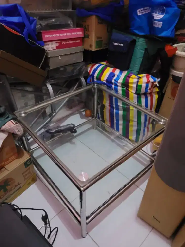 Preloved Meja dan Sofa 1