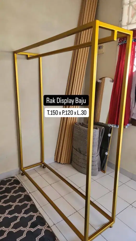 RAK GANTUNGAN DISPLAY BAJU