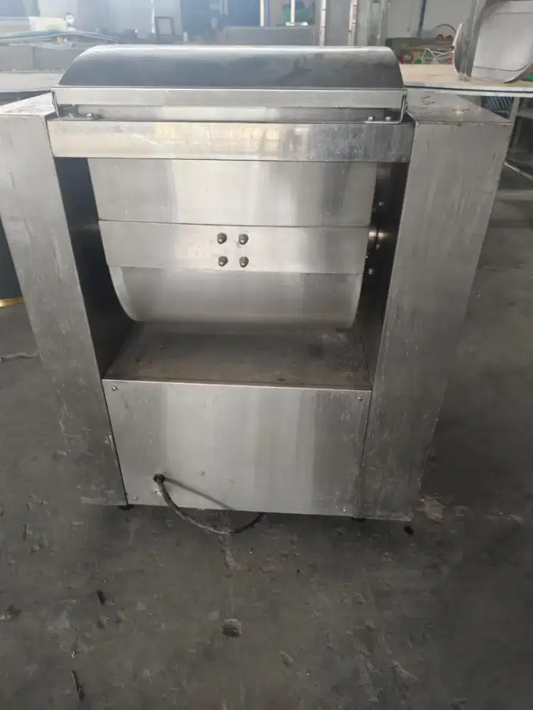 Mesin Adonan dan Mesin pembuat Mie