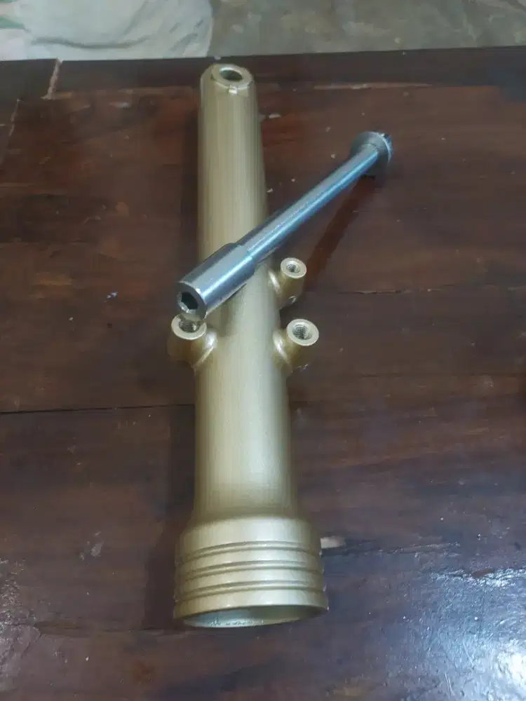 Tabung shock depan kiri dan as roda depan set ninja r/rr