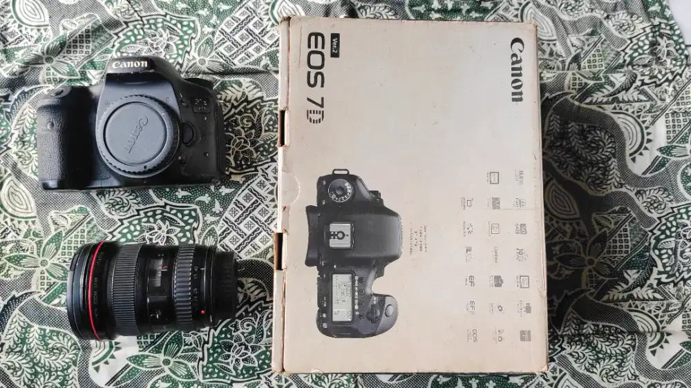 JUAL KAMERA 7D & LENSA 17-40