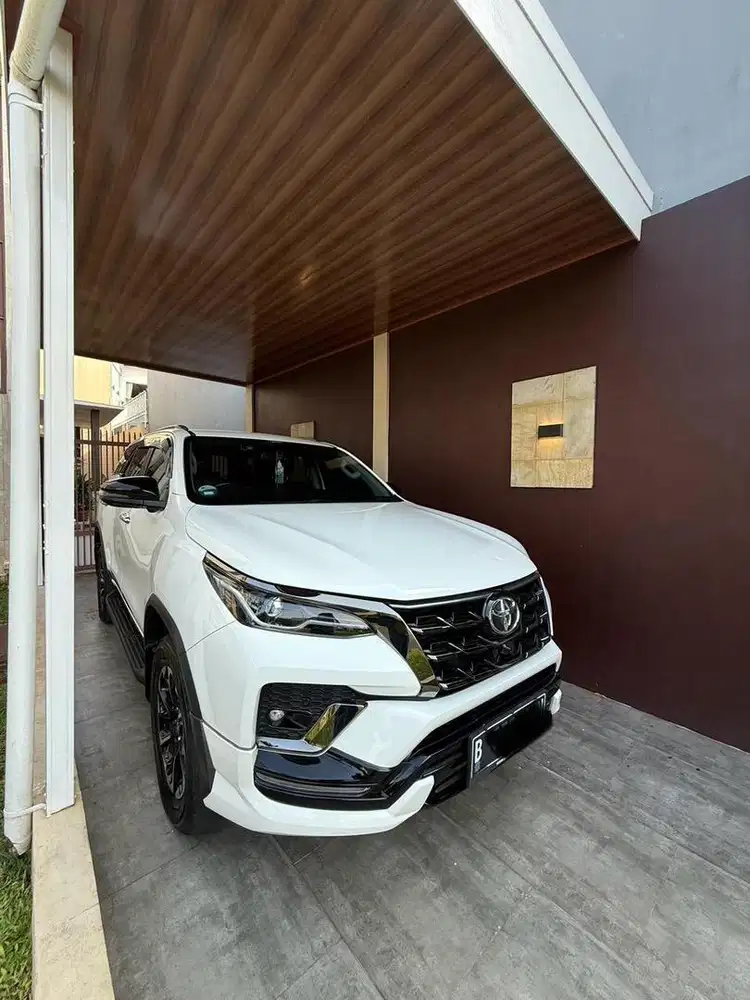 Dijual Fortuner GR Sport 2.4 4x2 tahun 2022