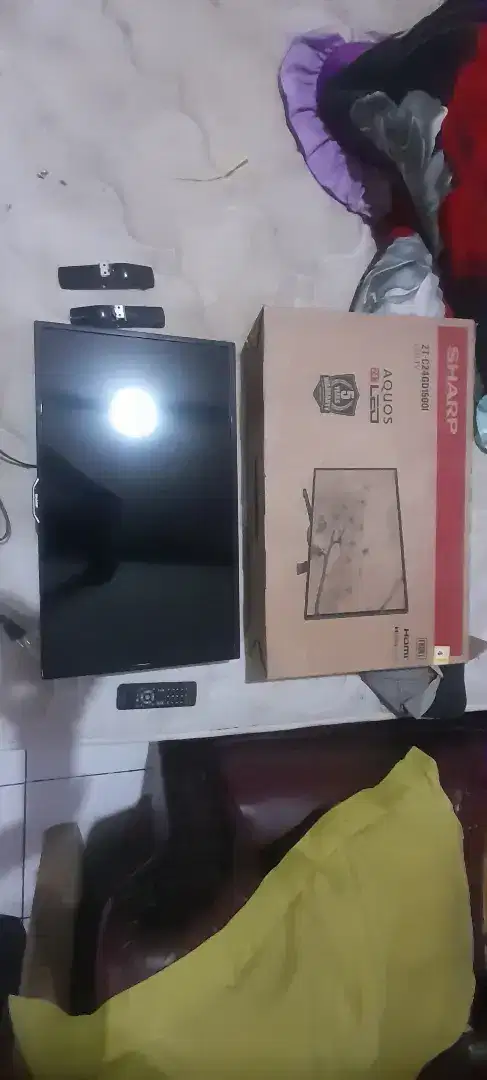 Tv led sharp digital 24 second rasa baru sangat mulus dan komplit