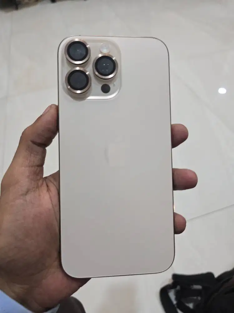 iphone 16 pro max 256gb gold