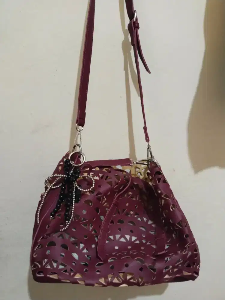 Tas selempang wanita