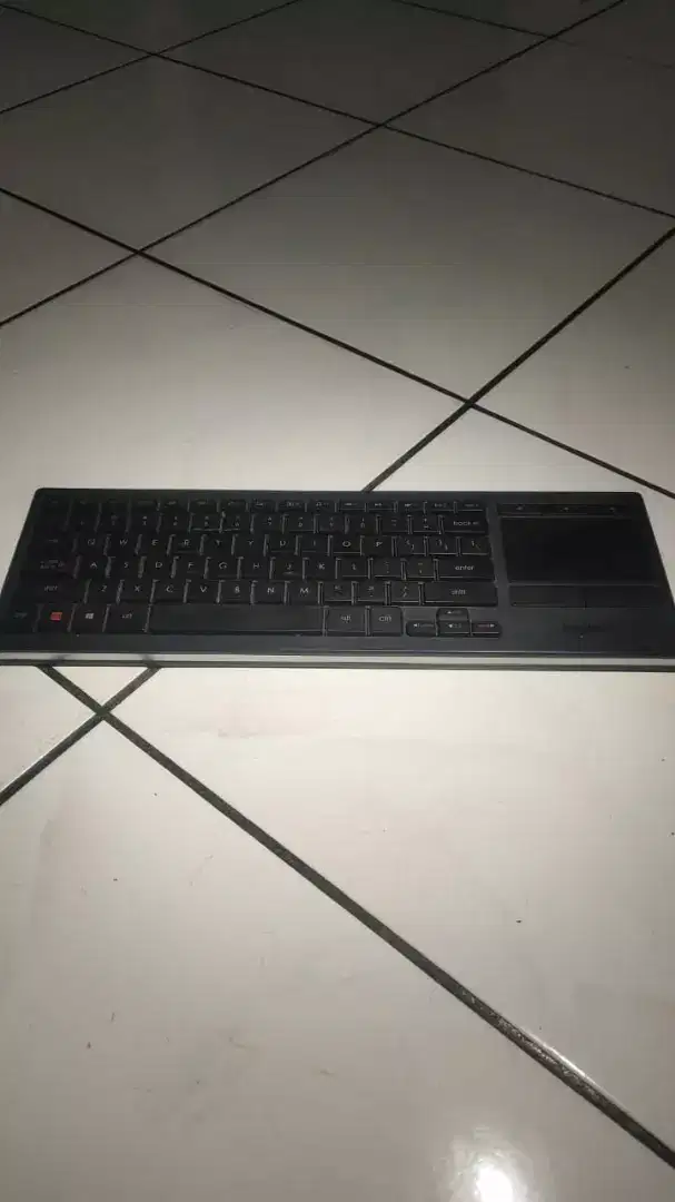 KEYBOARD LOGITECH WIRELESS ILLUMINATE TYPE K830 MULUS [BISA NEGO]