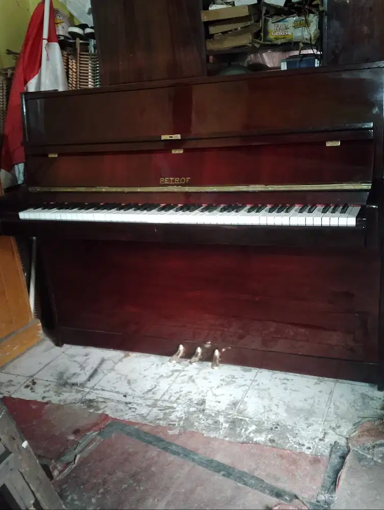 Piano Classic Petrof