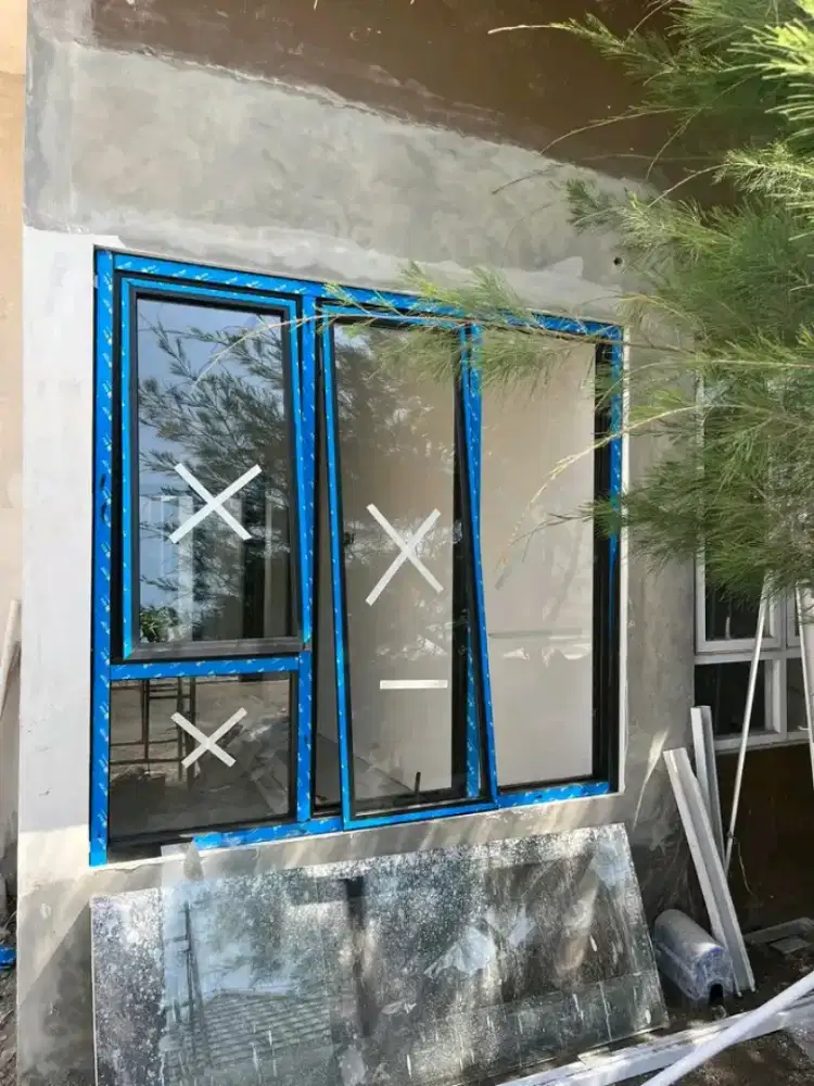 Jendela kaca Mati Alumunium YKK