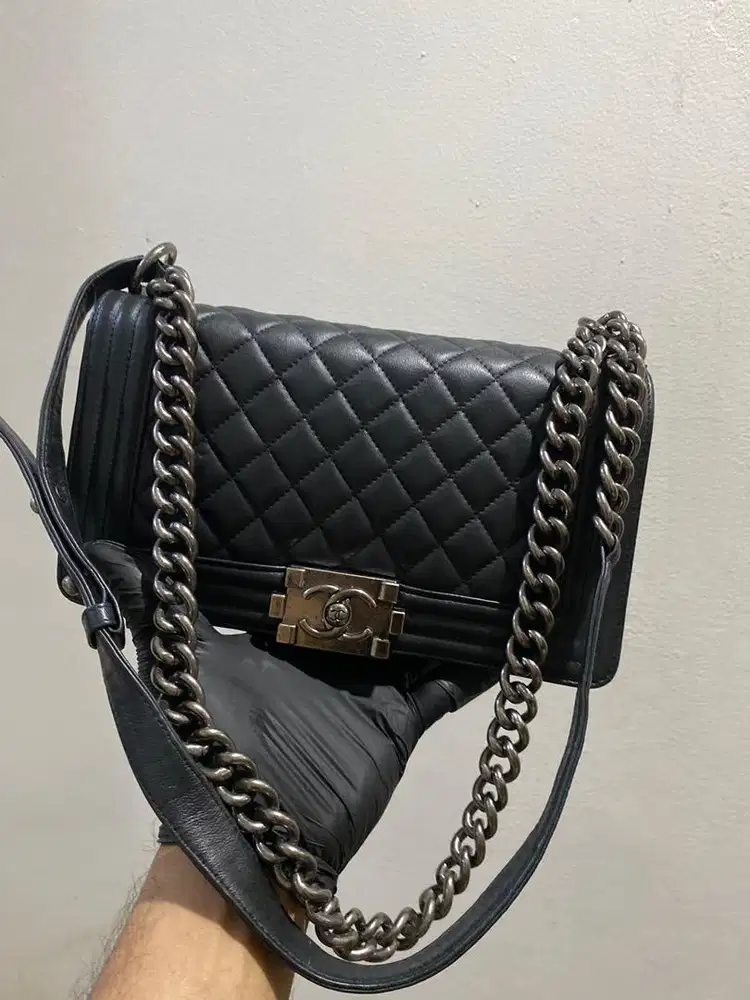 Tas wanita slingbag chanel boy black leather good quality