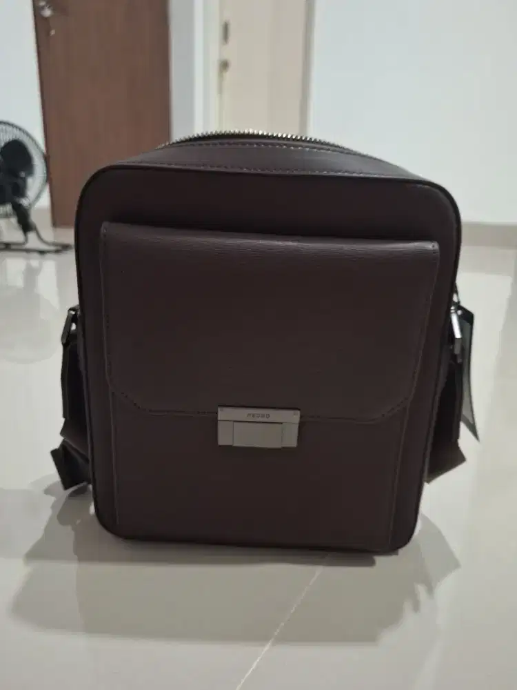 Tas selempang Pedro kulit asli