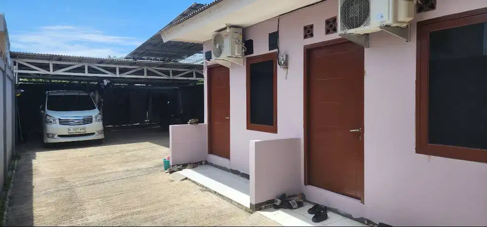 Kontrakan Bersih dengan AC, Parkiran & Free Wifi