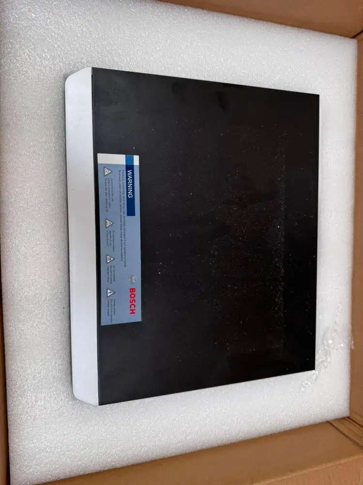 NVR Bosch DIVAR 2000 16 IP 8PoE.
